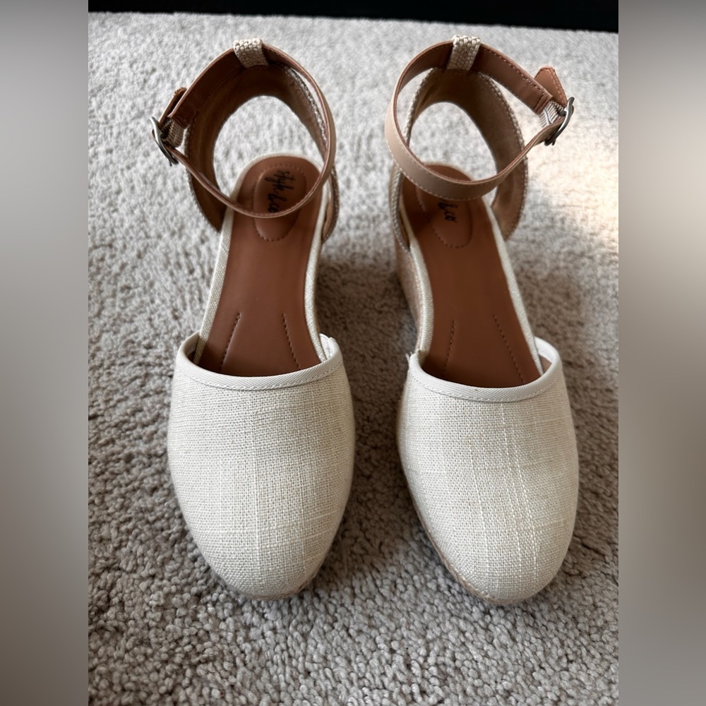 Women’s Espadrille sandals.